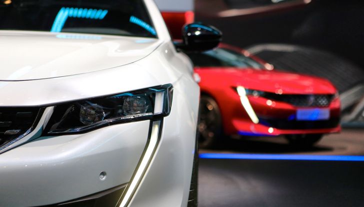 Peugeot dà il via alla rivoluzione elettrica - Foto 16 di 20