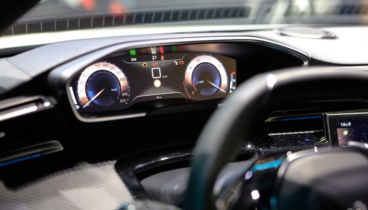 Peugeot dà il via alla rivoluzione elettrica - Foto 18 di 20