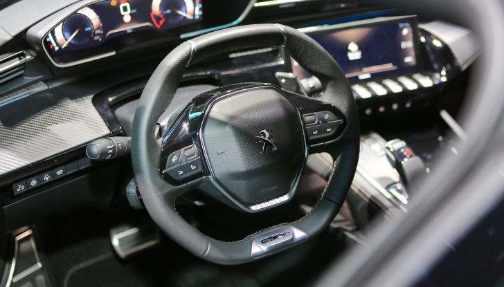 Peugeot dà il via alla rivoluzione elettrica - Foto 5 di 20