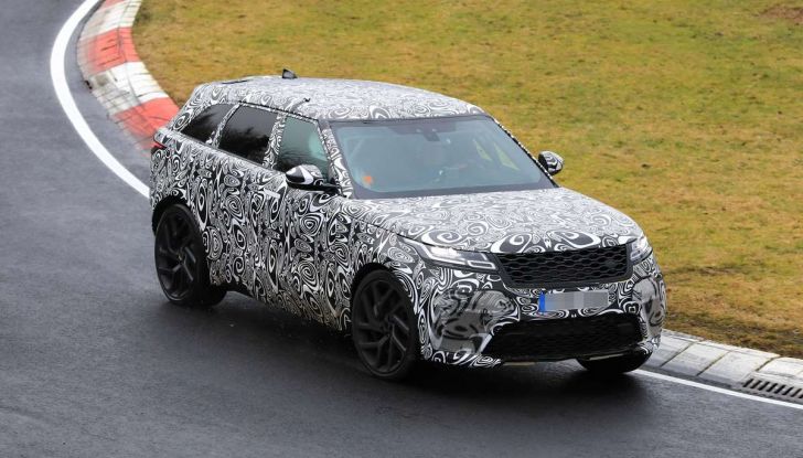Range Rover Velar SVR, il SUV britannico in versione sportiva - Foto 18 di 32