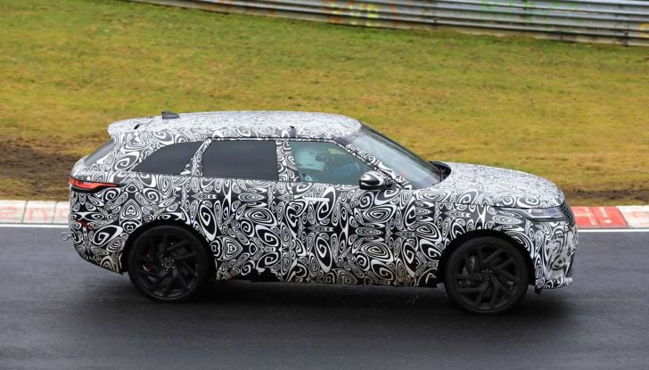 Range Rover Velar SVR, il SUV britannico in versione sportiva - Foto 19 di 32