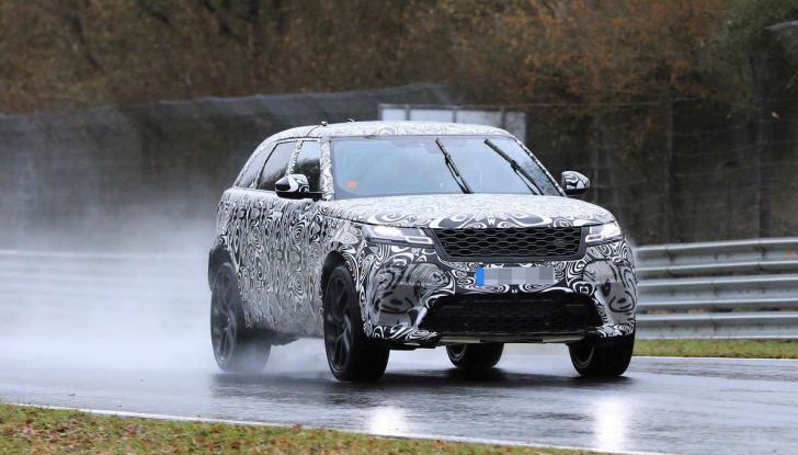 Range Rover Velar SVR, il SUV britannico in versione sportiva - Foto 23 di 32