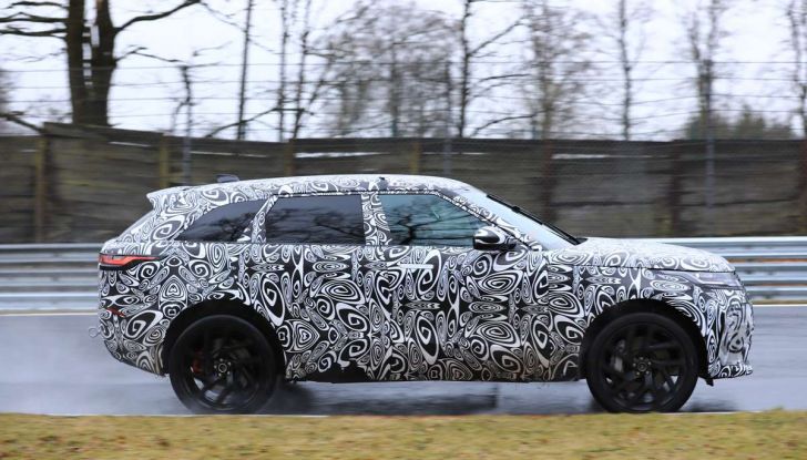 Range Rover Velar SVR, il SUV britannico in versione sportiva - Foto 17 di 32