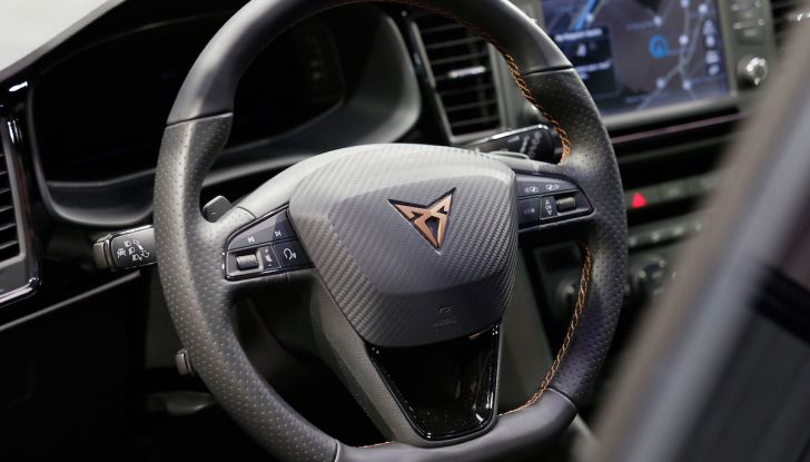 Ateca Cupra 2018, debutto al Salone di Ginevra - Foto 11 di 12