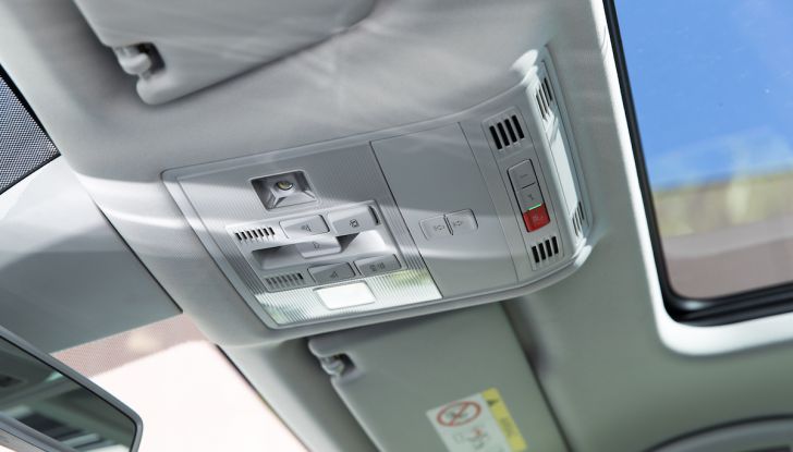 Prova su strada Skoda Karoq 1.5 TSI qualità tedesca, prezzo intelligente - Foto 25 di 31