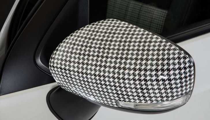 Suzuki Ignis Ginza, versione limitata con prezzi da 18.950 euro - Foto 6 di 11