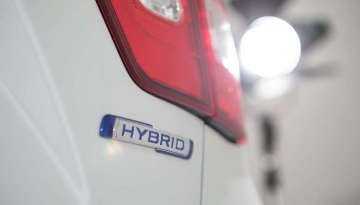 Suzuki Ignis Ginza, versione limitata con prezzi da 18.950 euro - Foto 8 di 11