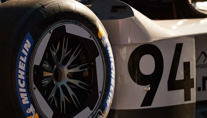 Volkswagen ID.R: nuovo record tra le elettriche al Nürburgring - Foto 9 di 13