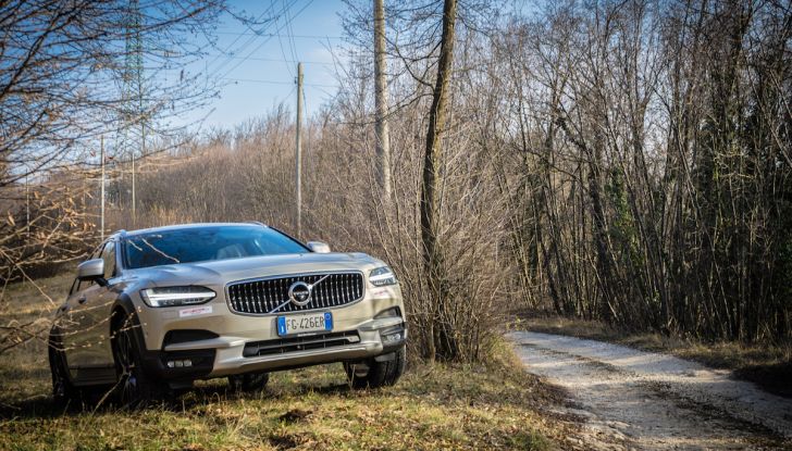 Prova su strada Volvo V90 Cross Country Pro: la regina delle Station Wagon - Foto 26 di 44
