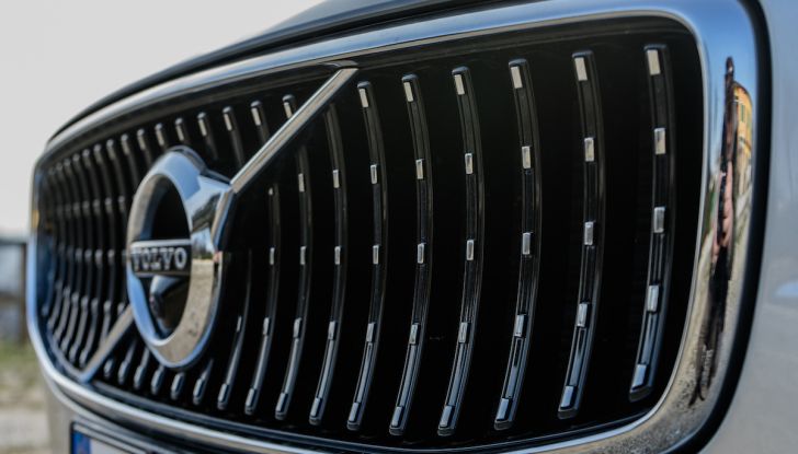 Prova su strada Volvo V90 Cross Country Pro: la regina delle Station Wagon - Foto 8 di 44