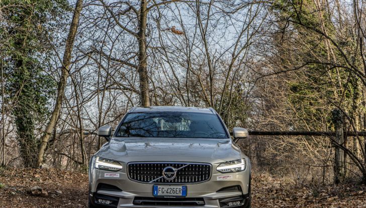 Prova su strada Volvo V90 Cross Country Pro: la regina delle Station Wagon - Foto 37 di 44
