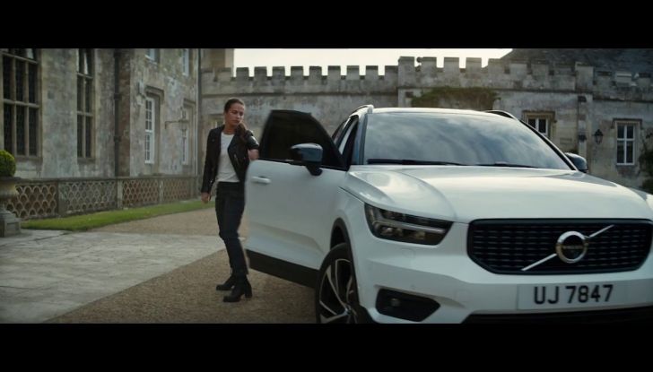 Volvo XC40 protagonista in Tomb Raider con Lara Croft - Foto 4 di 5