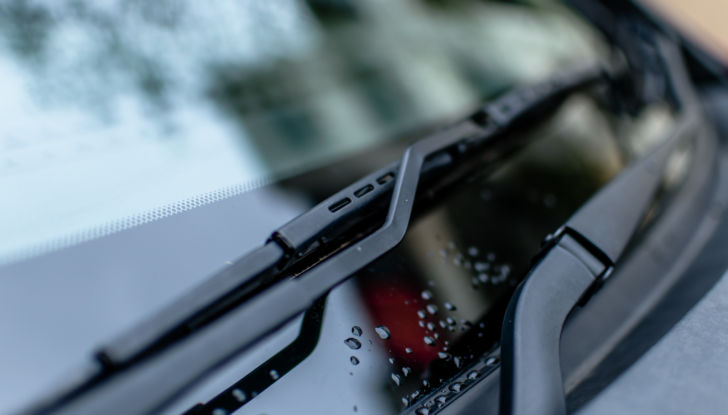 Cambiare tergicristalli auto