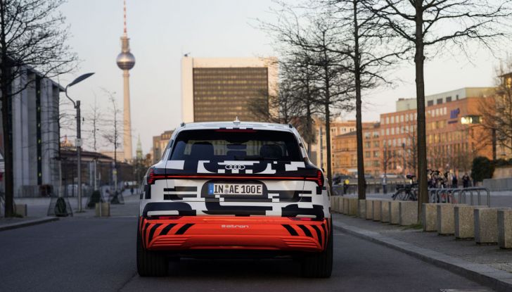 Audi E-Tron, in vendita da fine 2018, è sviluppata nella Gabbia di Faraday - Foto 14 di 26