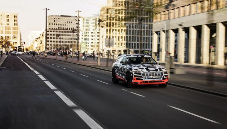 Audi E-Tron, in vendita da fine 2018, è sviluppata nella Gabbia di Faraday - Foto 16 di 26
