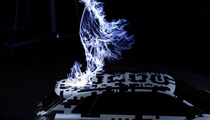 Audi E-Tron, in vendita da fine 2018, è sviluppata nella Gabbia di Faraday - Foto 2 di 26