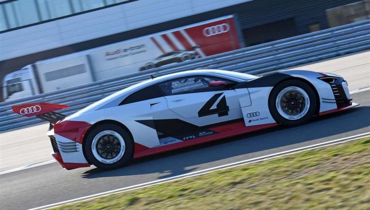 Audi e-tron Vision Gran Turismo nata per PS4, arriva in Formula E - Foto 13 di 17