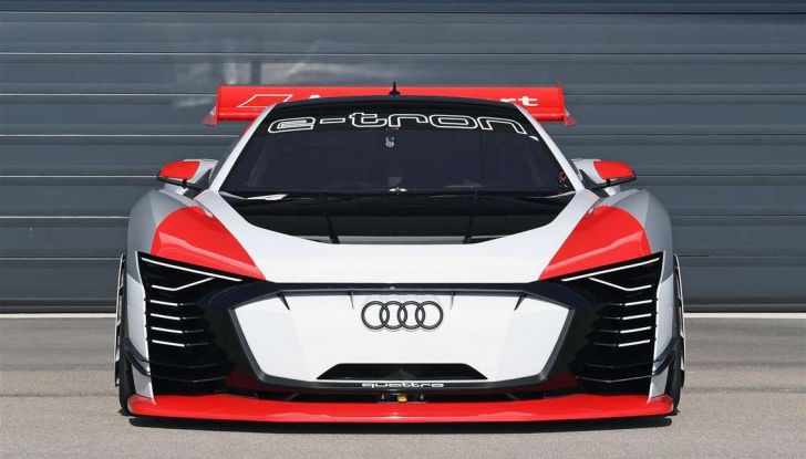 Audi e-tron Vision Gran Turismo nata per PS4, arriva in Formula E - Foto 10 di 17