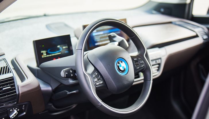 BMW i3 2018, la nostra prova su strada della piccola bavarese - Foto 6 di 21