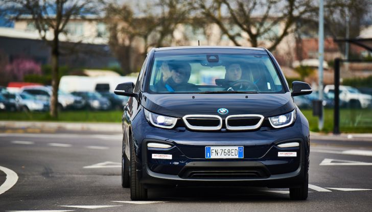 BMW i3 2018, la nostra prova su strada della piccola bavarese - Foto 2 di 21