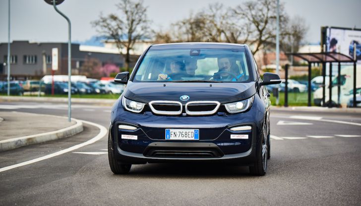 BMW i3 2018, la nostra prova su strada della piccola bavarese - Foto 11 di 21