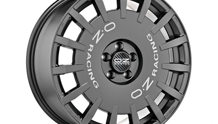 Cerchi in lega ultraleggera OZ per la nuova MINI John Cooper Works - Foto 5 di 6