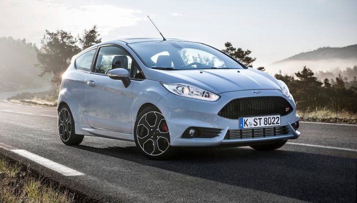 Le auto più comprate in Italia? A vincere tra le straniere è Ford Fiesta - Foto 11 di 25
