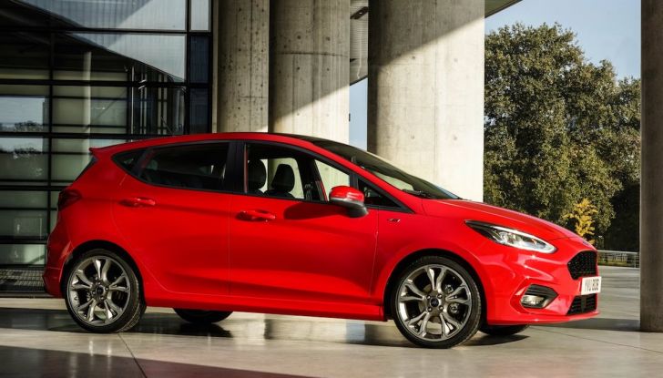 Le auto più comprate in Italia? A vincere tra le straniere è Ford Fiesta - Foto 13 di 25