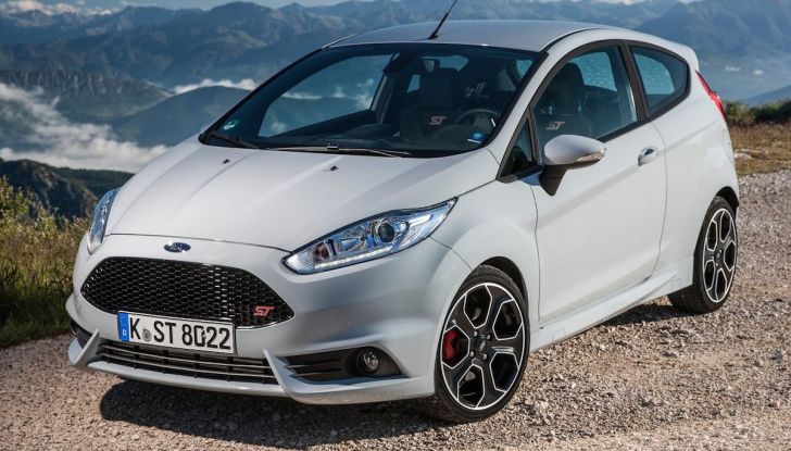 Le auto più comprate in Italia? A vincere tra le straniere è Ford Fiesta - Foto 9 di 25