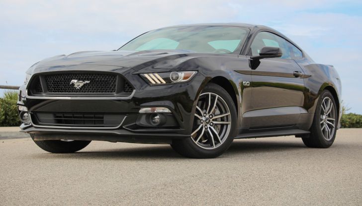 Ford Mustang è la vettura sportiva più venduta al mondo - Foto 4 di 9