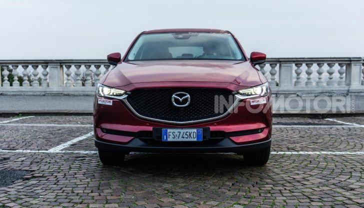 Mazda CX-5 2018, prova su strada: due versioni a confronto - Foto 14 di 34