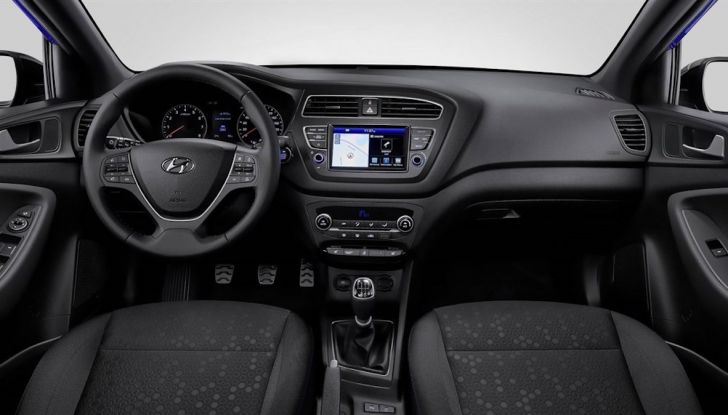 Hyundai i20 2018: più colore, nuovi motori e aggiornamenti tecnologici - Foto 9 di 14