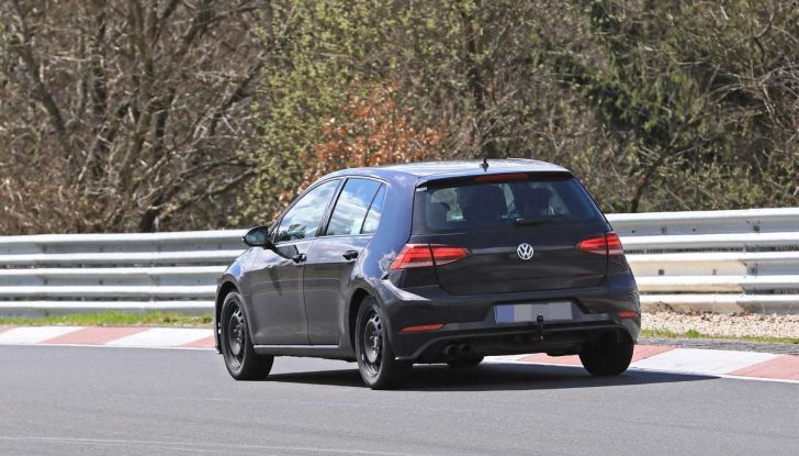 La prossima Volkswagen Golf sarà mild hybrid a 48 Volt - Foto 11 di 19