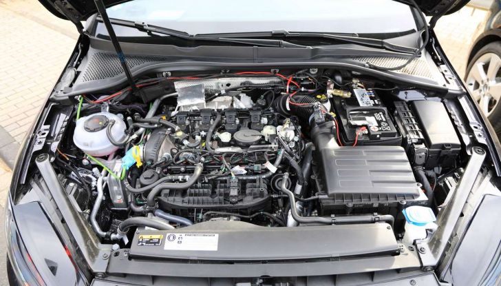 La prossima Volkswagen Golf sarà mild hybrid a 48 Volt - Foto 15 di 19