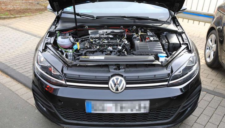 La prossima Volkswagen Golf sarà mild hybrid a 48 Volt - Foto 16 di 19