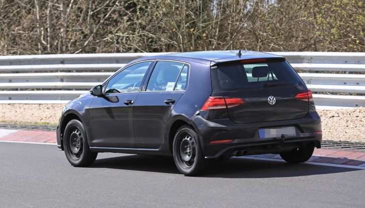 La prossima Volkswagen Golf sarà mild hybrid a 48 Volt - Foto 10 di 19