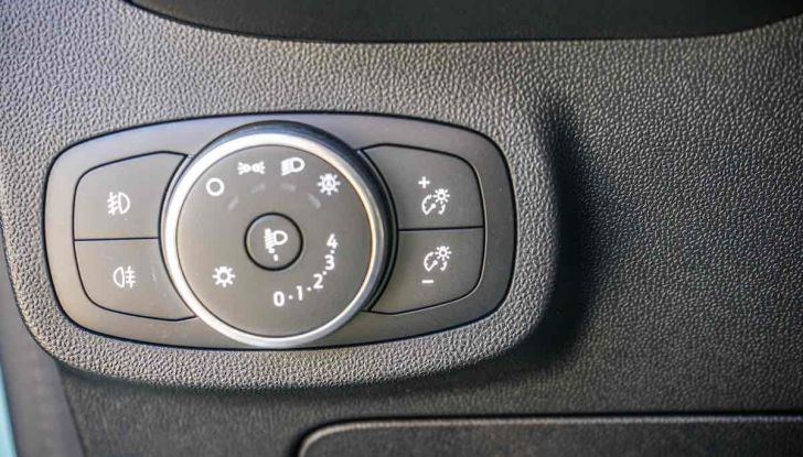 Prova Ford Fiesta Titanium 2018: il 3 cilindri da 85CV per neopatentati [VIDEO] - Foto 30 di 33