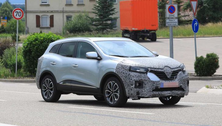 Renault Kadjar Facelift, immagini e informazioni tecniche - Foto 11 di 23