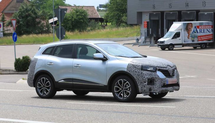 Renault Kadjar Facelift, immagini e informazioni tecniche - Foto 1 di 23
