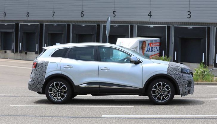 Renault Kadjar Facelift, immagini e informazioni tecniche - Foto 3 di 23