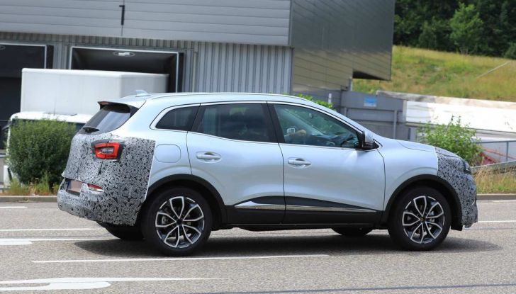 Renault Kadjar Facelift, immagini e informazioni tecniche - Foto 13 di 23