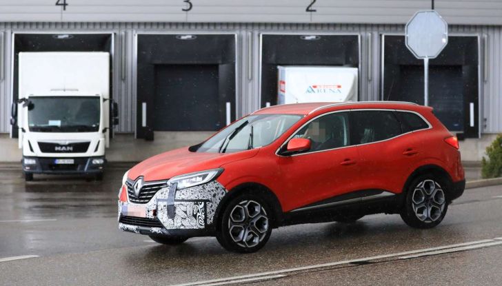Renault Kadjar Facelift, immagini e informazioni tecniche - Foto 18 di 23