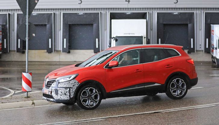 Renault Kadjar Facelift, immagini e informazioni tecniche - Foto 19 di 23
