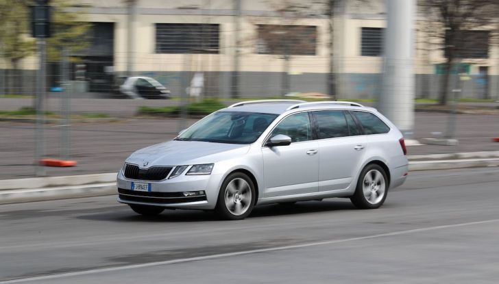Prova Skoda Octavia Wagon G-TEC: comoda, ecologica e spaziosa! [VIDEO] - Foto 21 di 38