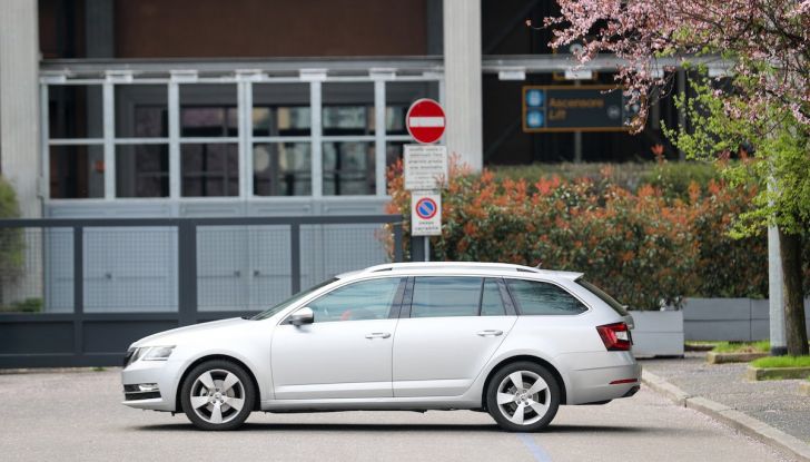 Prova Skoda Octavia Wagon G-TEC: comoda, ecologica e spaziosa! [VIDEO] - Foto 28 di 38