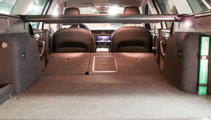 Prova Skoda Octavia Wagon G-TEC: comoda, ecologica e spaziosa! [VIDEO] - Foto 13 di 38