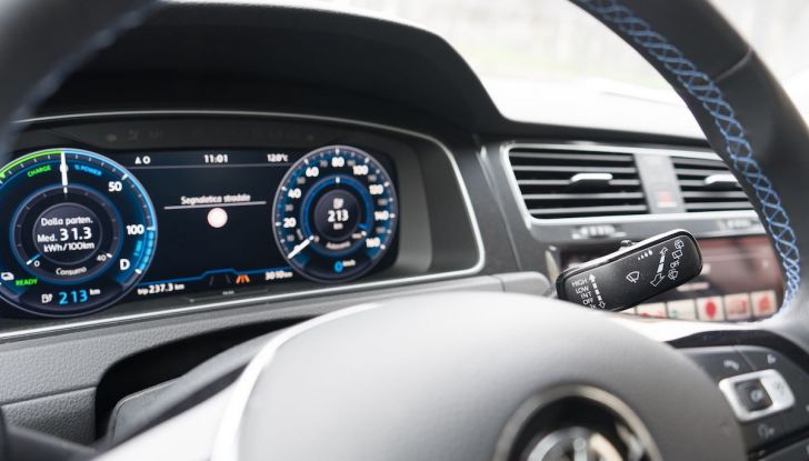 Prova Volkswagen e-Golf 2018: Tanta autonomia, comfort e stile! - Foto 6 di 27