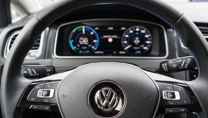 Prova Volkswagen e-Golf 2018: Tanta autonomia, comfort e stile! - Foto 9 di 27