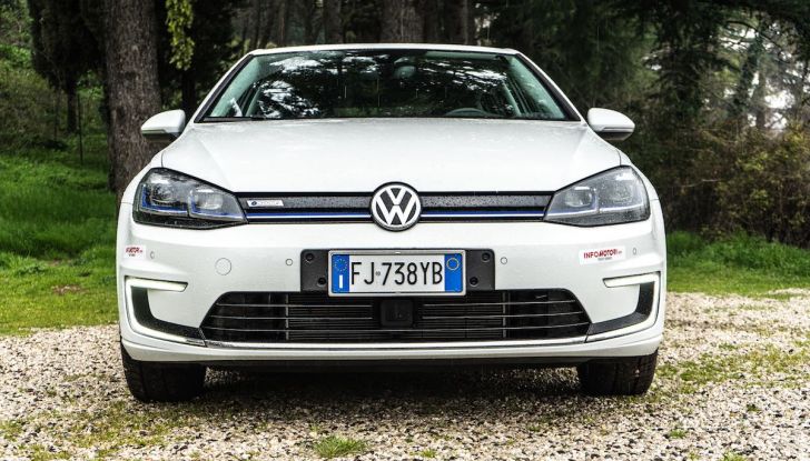 Prova Volkswagen e-Golf 2018: Tanta autonomia, comfort e stile! - Foto 2 di 27