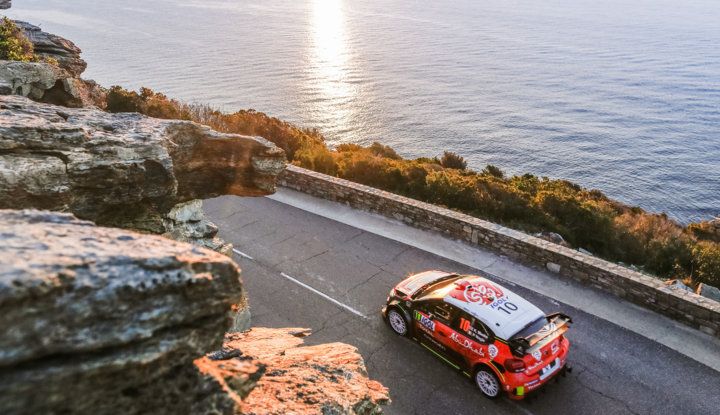 WRC Corsica 2018 – Giorno 2: vicende alterne per le Citroën C3 WRC. - Foto 3 di 11